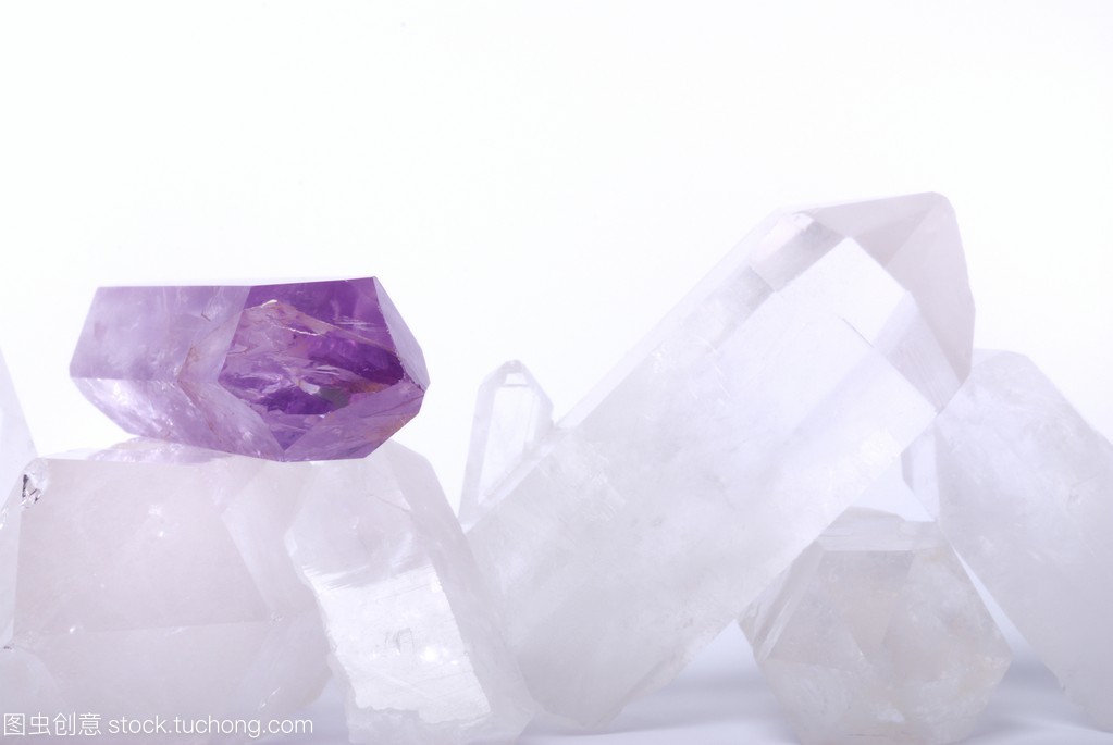 紫水晶石英上通电